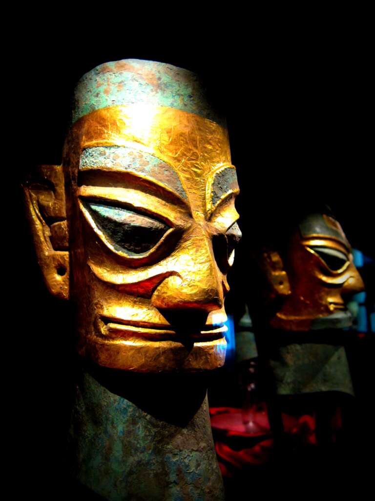 Relics from the extraordinary “lost civilization” of the Sanxingdui can be seen in the Palace Museum.